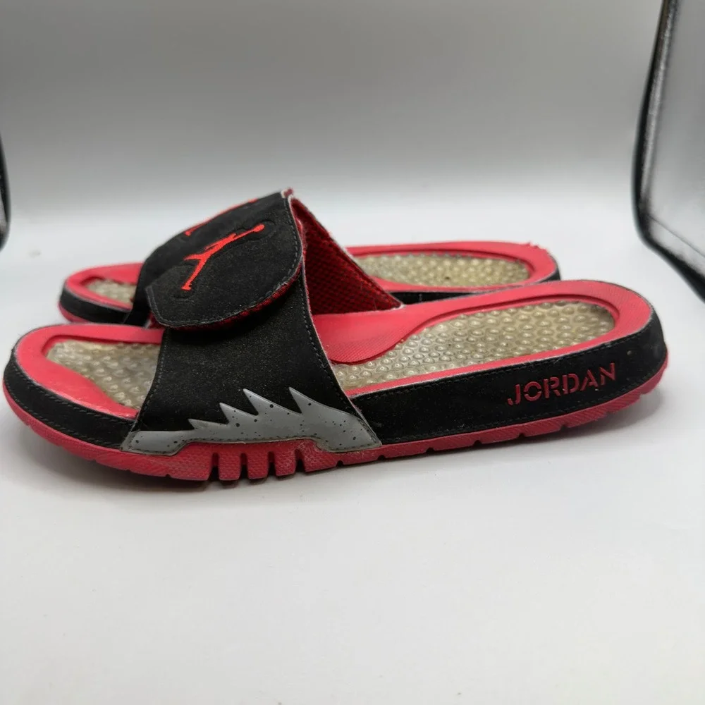 Jordan Hydro V Retro Slide Sandals Mens Size 7 Black Red Athletic Lightweight